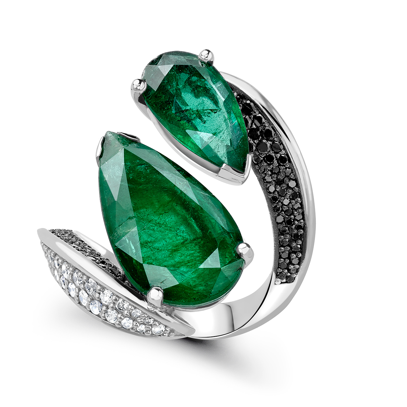 Fehmida Lakhany x Gemfields Emerald and Diamond Ring Gemfields